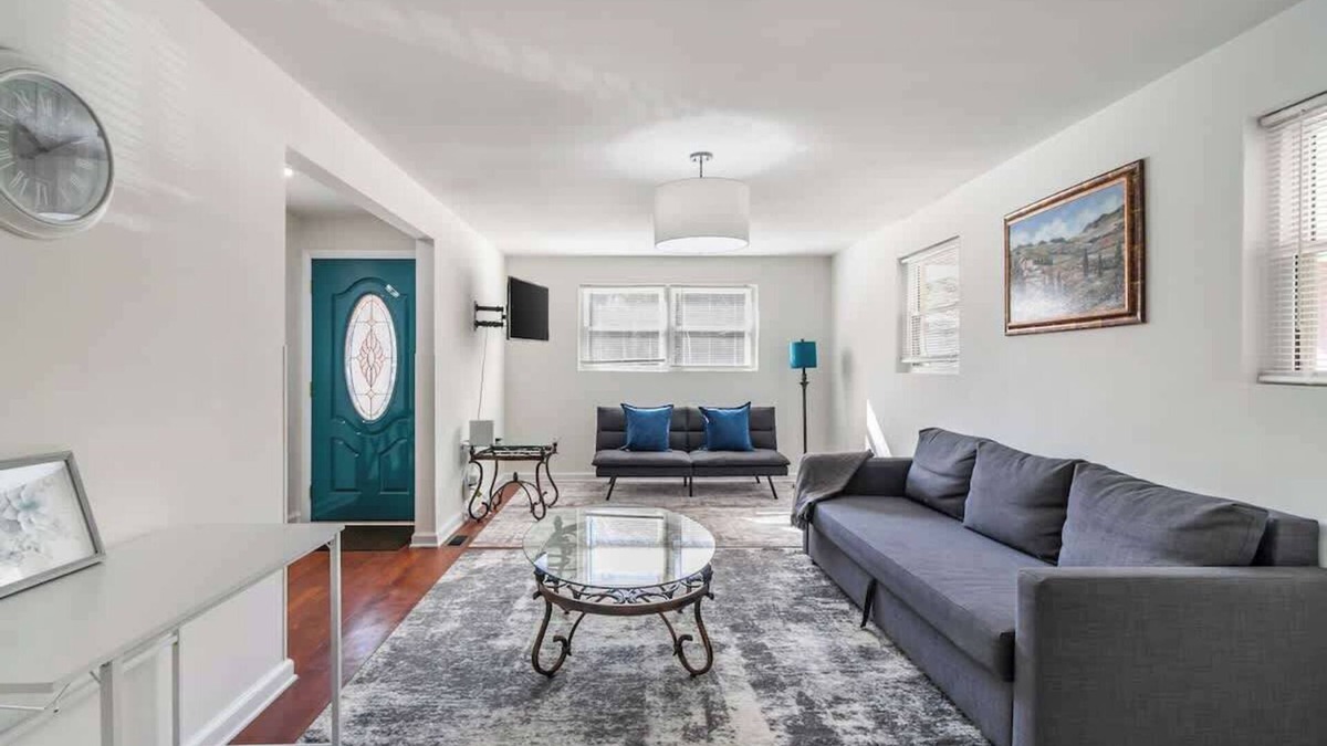 East Point House | Cozy 3BR Retreat with Parking & Private Yard