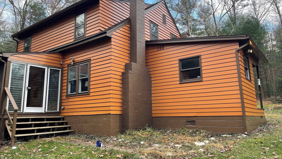Fayetteville Cabin | Cozy 4-bedroom cabin near historic Gettysburg with pool and golf moments away!