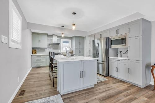 Cornwall House | Cozy 4 Bedroom Home in Cornwall