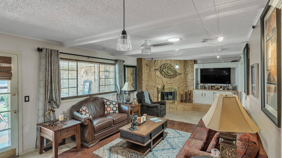 Tulsa House | Cozy 4 Bedroom Home - Minutes to Downtown Tulsa by RedAwning