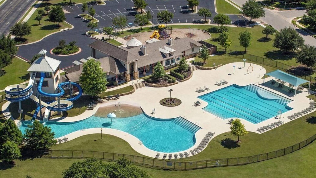 Manor House | Cozy 4-bedroom house in Austin’s backyard!With a community pool and gym!