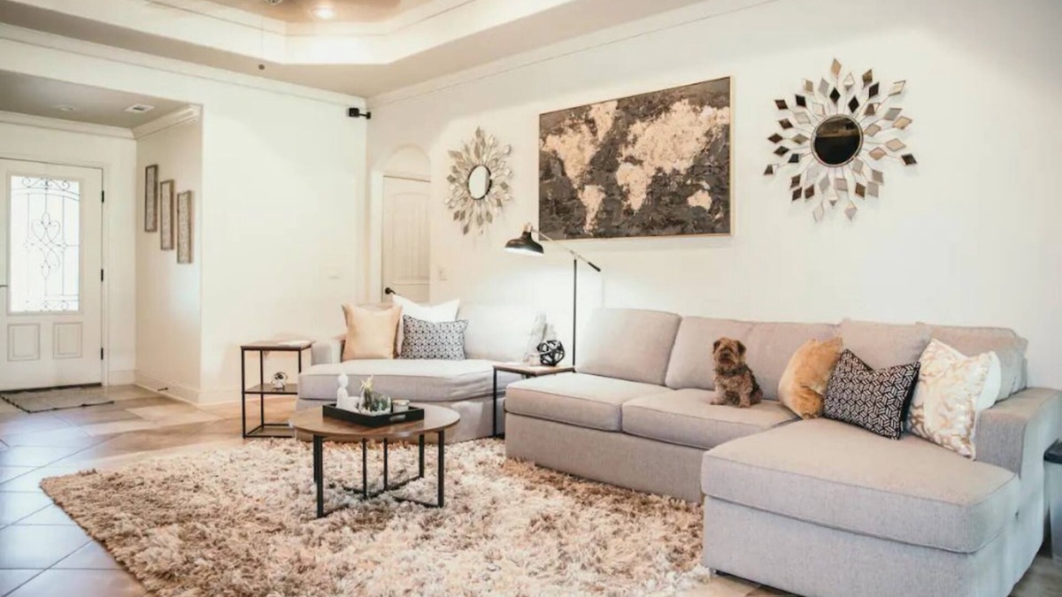 Rogers House | Cozy 4 BR home - Pet friendly