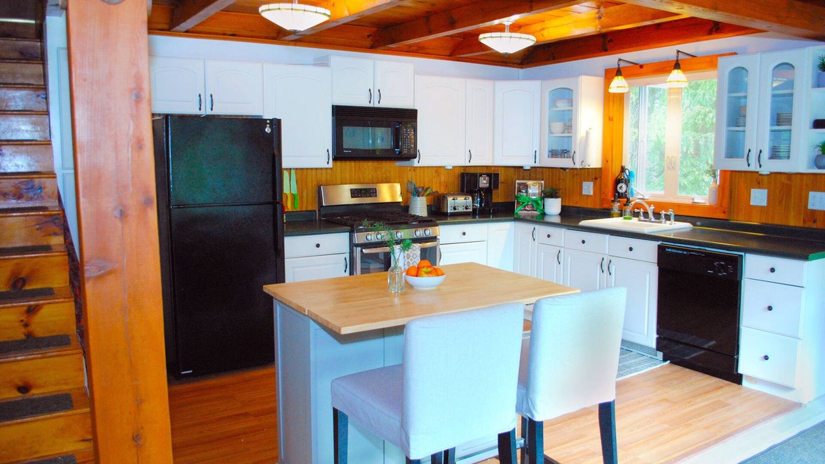 Chester Ski Chalet | Cozy 4bd - Ski Okemo, Killington, Magic & Bromley