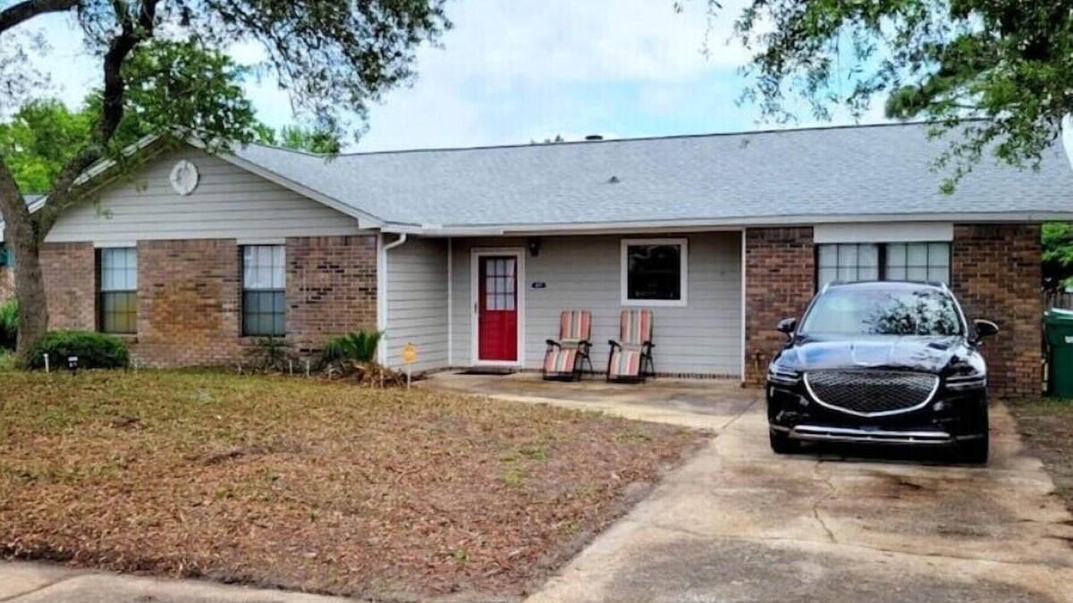 Harold House | Cozy 4BR Home - Short drive to multiple beaches!