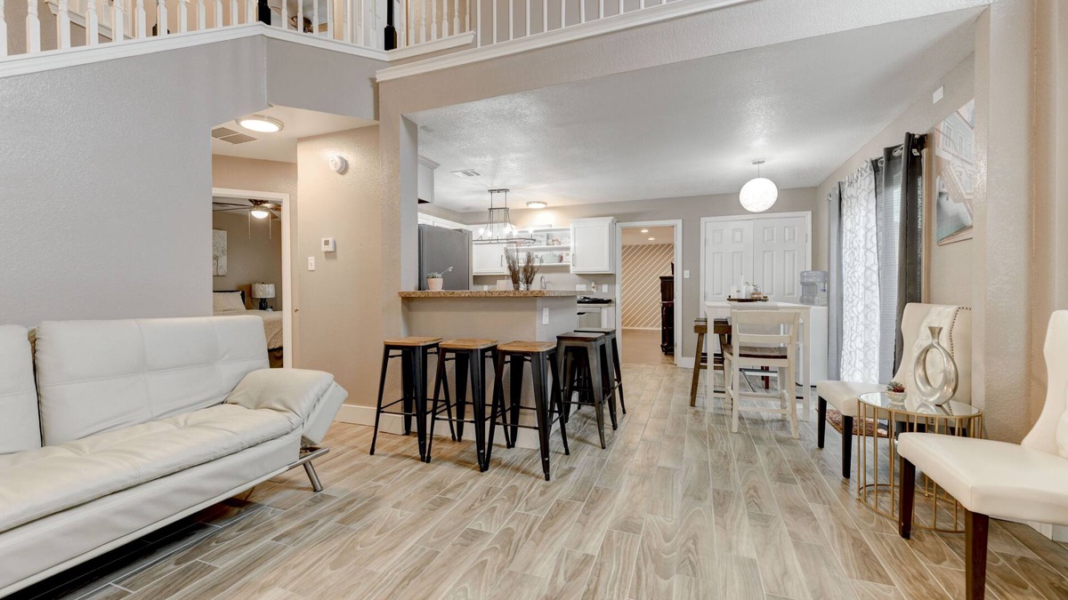 Killeen House | Cozy 7 bedroom Home in the heart of Texas; 2 master bedroom suites on 1st level!