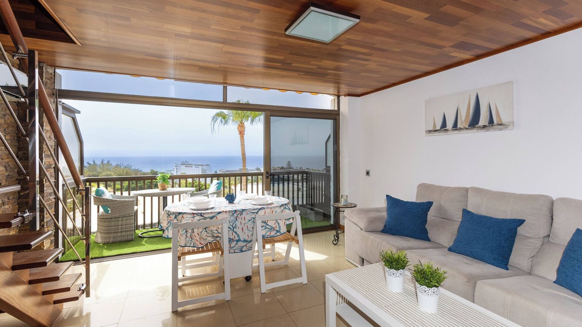 San Agustin Apartment | Cozy apartment with sea views