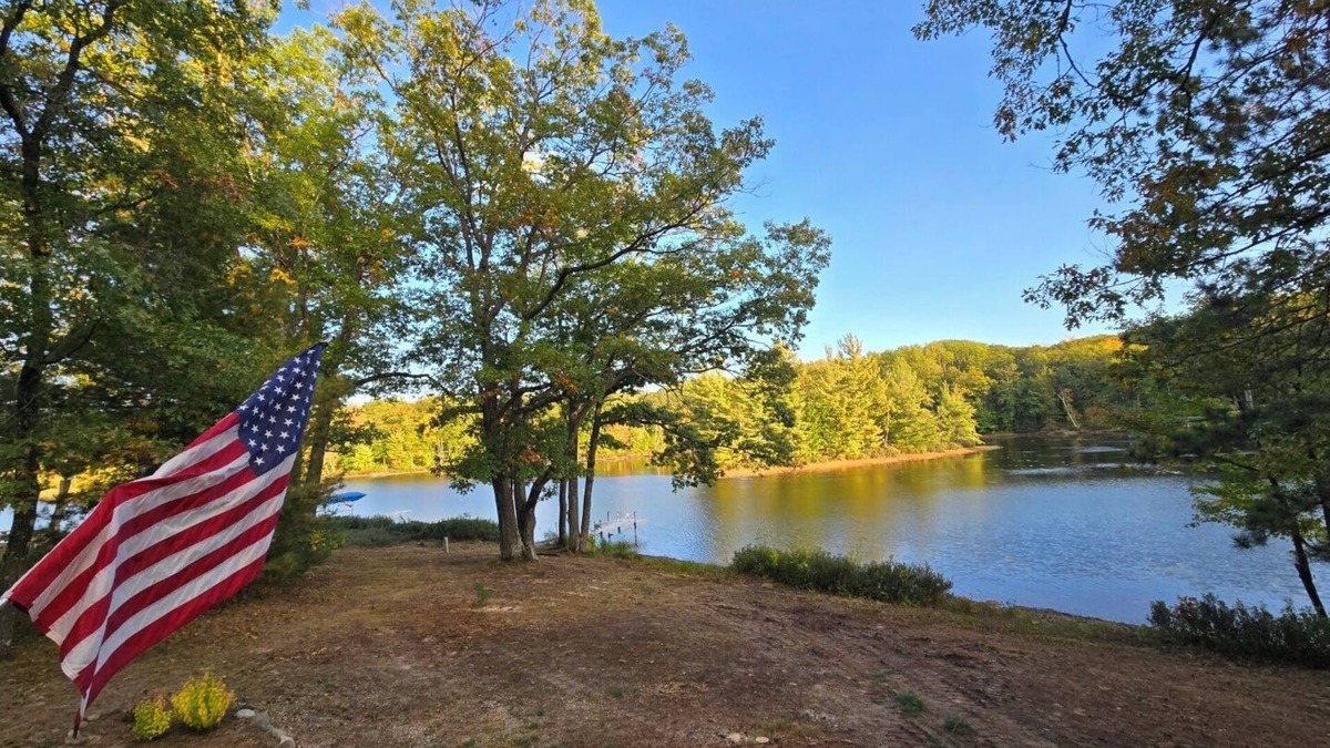 Hayward Cabin | Cozy A-Frame cabin in Hayward on Chippewa Flowage, sleeps 6, RV electrical