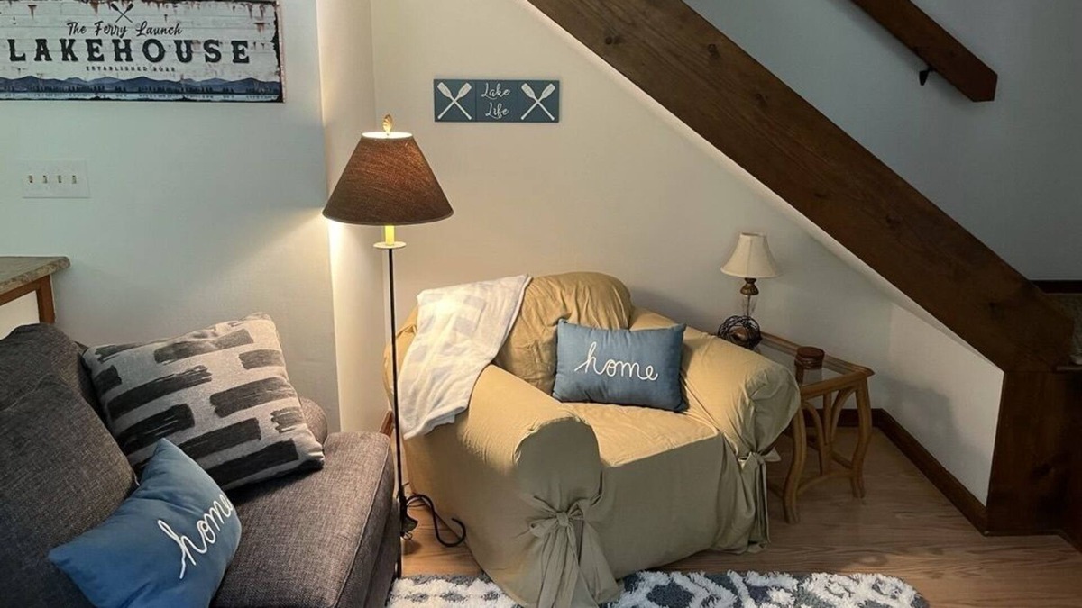 Littleton Cabin | Cozy A Frame Cabin on 2 acre wooded lot mins from Lake front