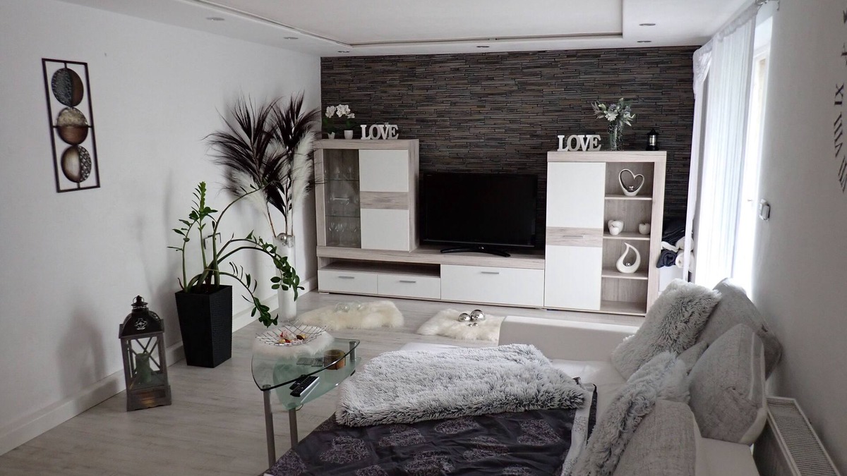 Naila Apartment | Cozy accommodation with spacious covered terrace right on the edge of the forest