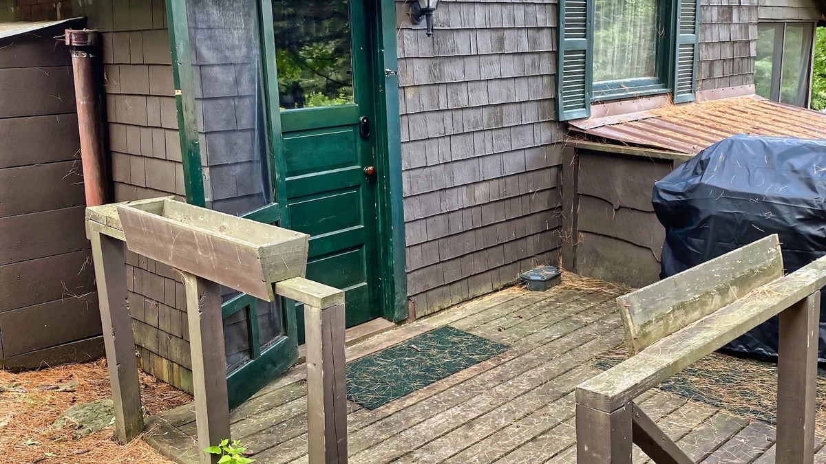 Long Lake Cabin | Cozy Adirondack cottage with Beach access on scenic Raquette Lake, NY.