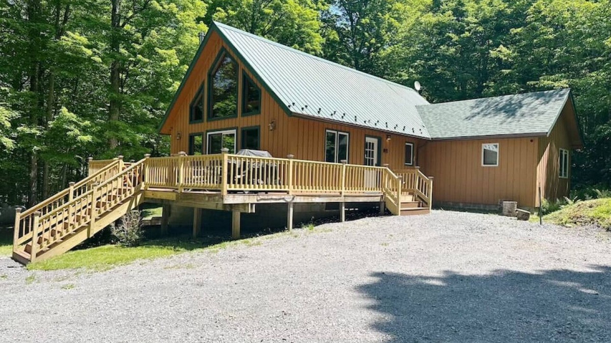 Inlet Cabin | Cozy Adirondack Mountain Cabin- Inlet, NY - Sleeps 9!
