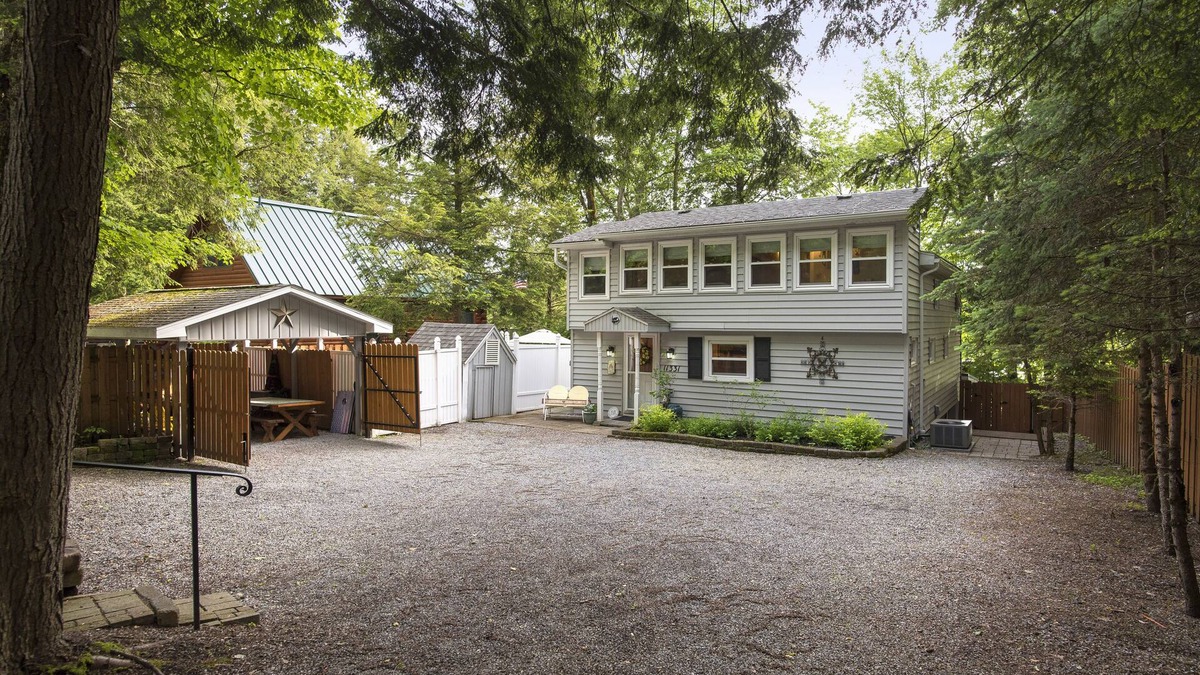 Forestport House | Cozy ADK Lake House - Private Dock, Firepit, close to Old Forge!