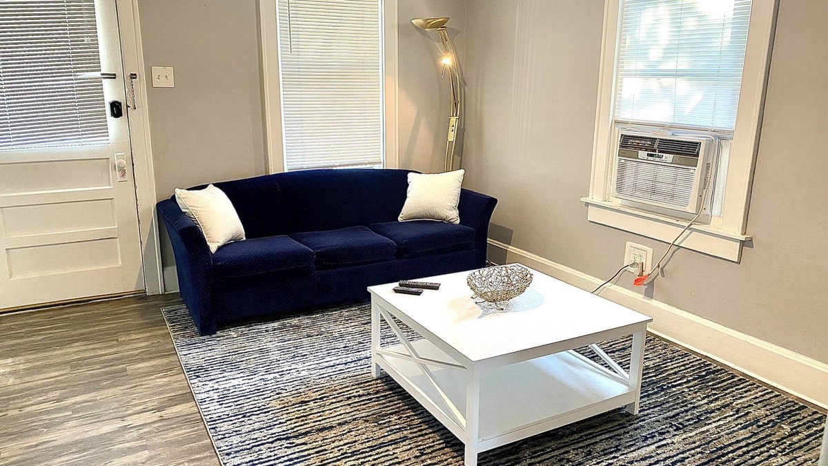 Alton Apartment | Cozy Alton Apartment. Quiet Neighborhood, but close enough to a lot of fun!