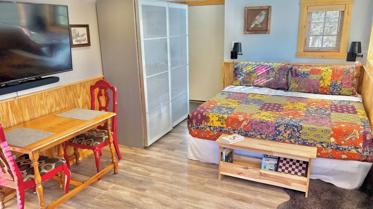 Garfield Cabin | Cozy and Affordable- minutes to Monarch
