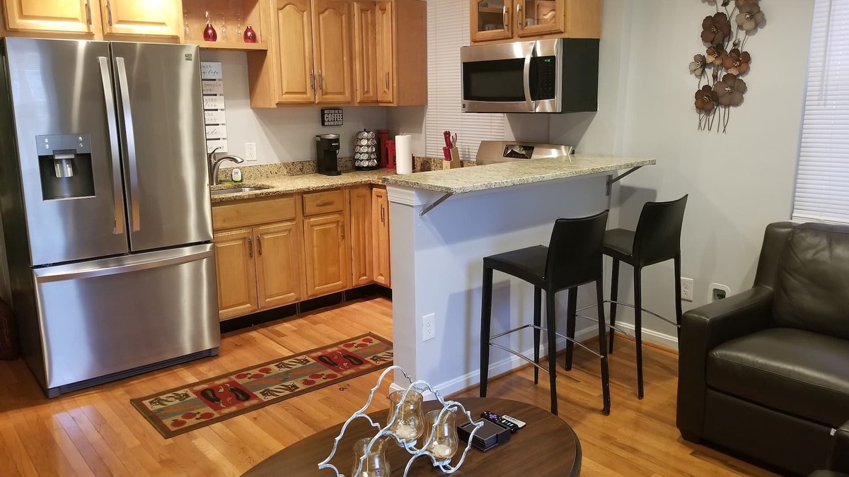 Downtown Baltimore Apartment | Cozy and blocks from M&T Stadium/Camden Yards