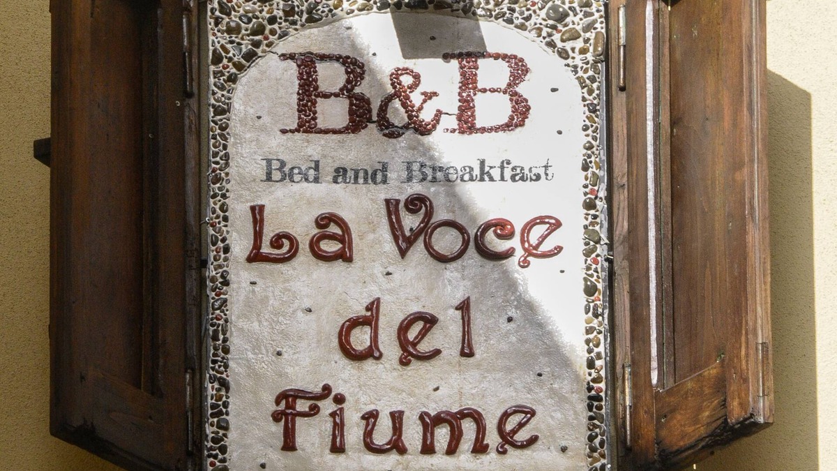 Brienza Bed & Breakfast | Cozy and charming home in an old village overlooking the river