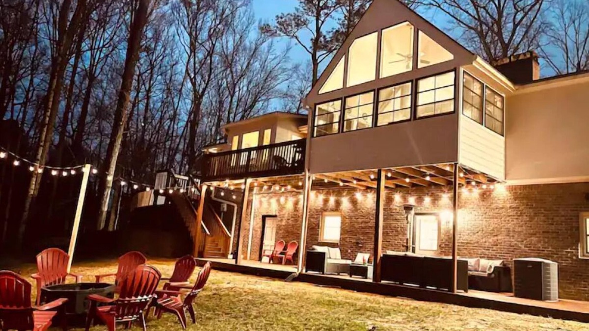 Johns Creek House | Cozy and charming private home on an acre lot