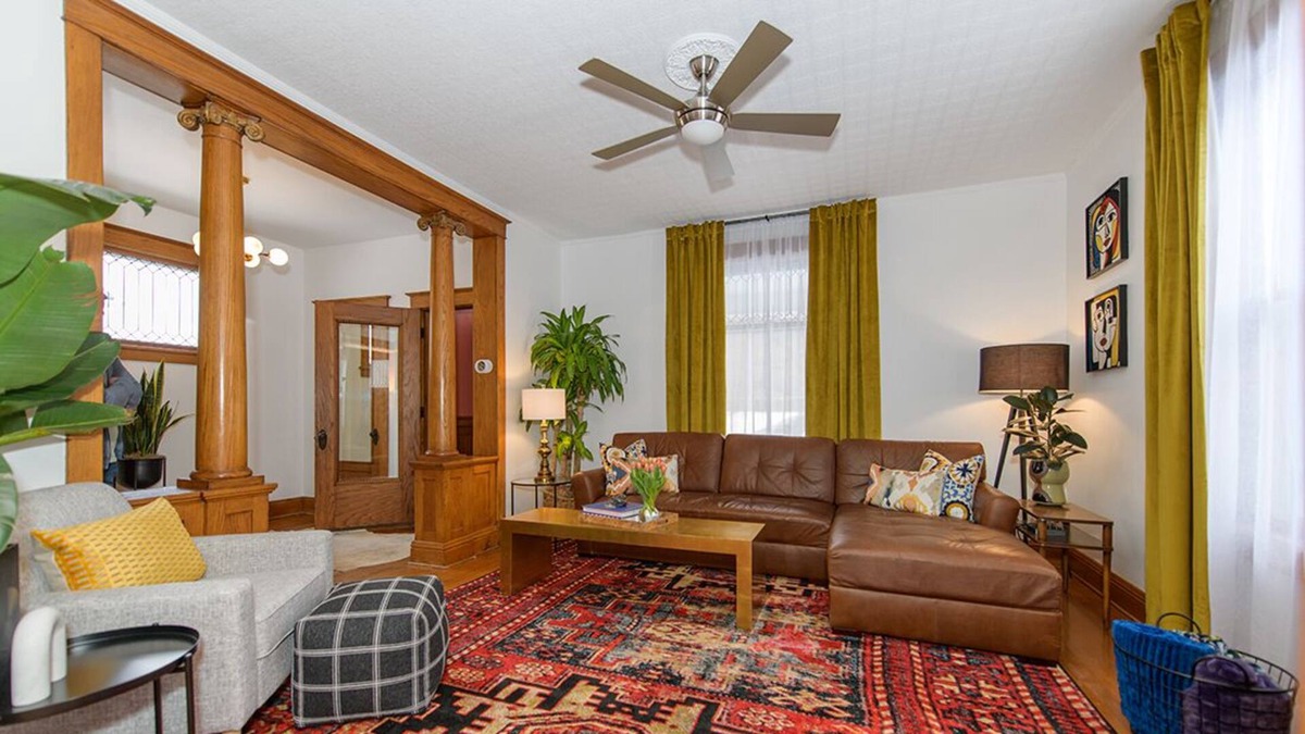 Dahlman House | Cozy and Cheerful 4 bedroom near Zoo, DT, & CWS.