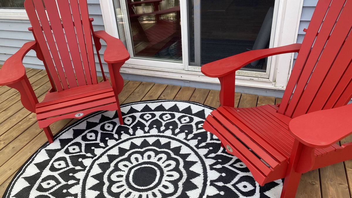 Northern Bruce Peninsula Cottage | Cozy and Cheerful Cottage- Steps From the Lake!