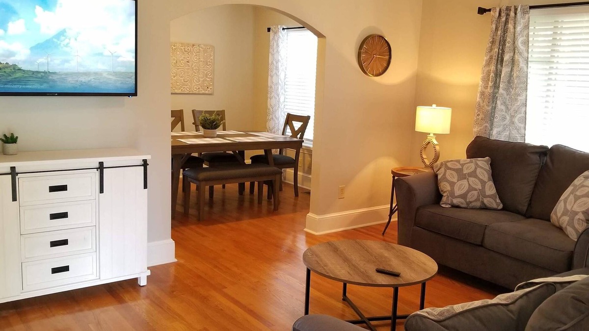 Morristown House | Cozy and Clean in Downtown Morristown
