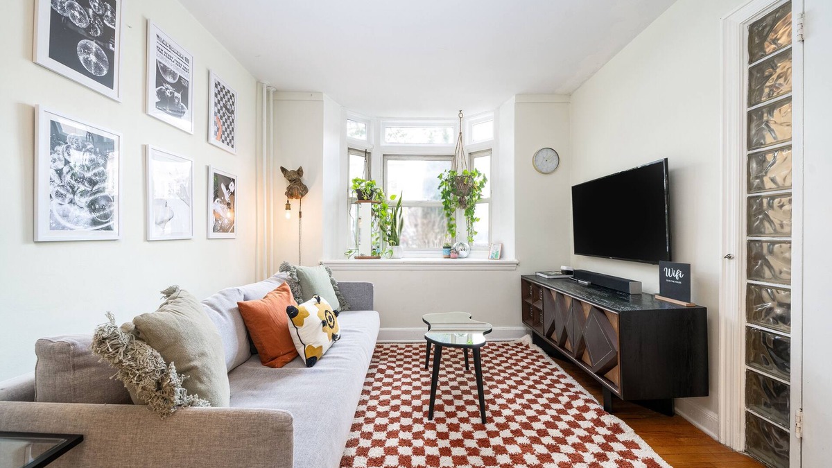 West Side Apartment | Cozy and Comfortable JC Apartment with yard