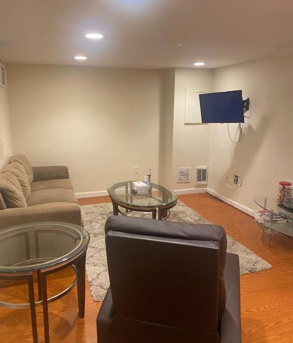 Lynn House | Cozy and comfy, Salem and Boston, free parking