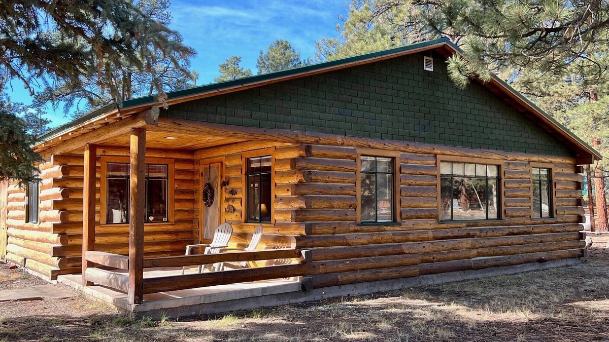 South Fork Cabin | Cozy and Family Friendly Spacious Cabin on a 3/4-acre lot