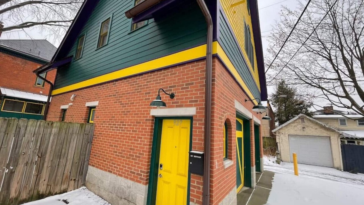 Victorian Village House | Cozy and Modern Short North Carriage House