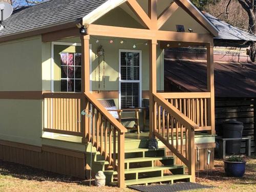 Forsyth County House | Cozy and Peaceful Tiny House on a 100-acre Farm