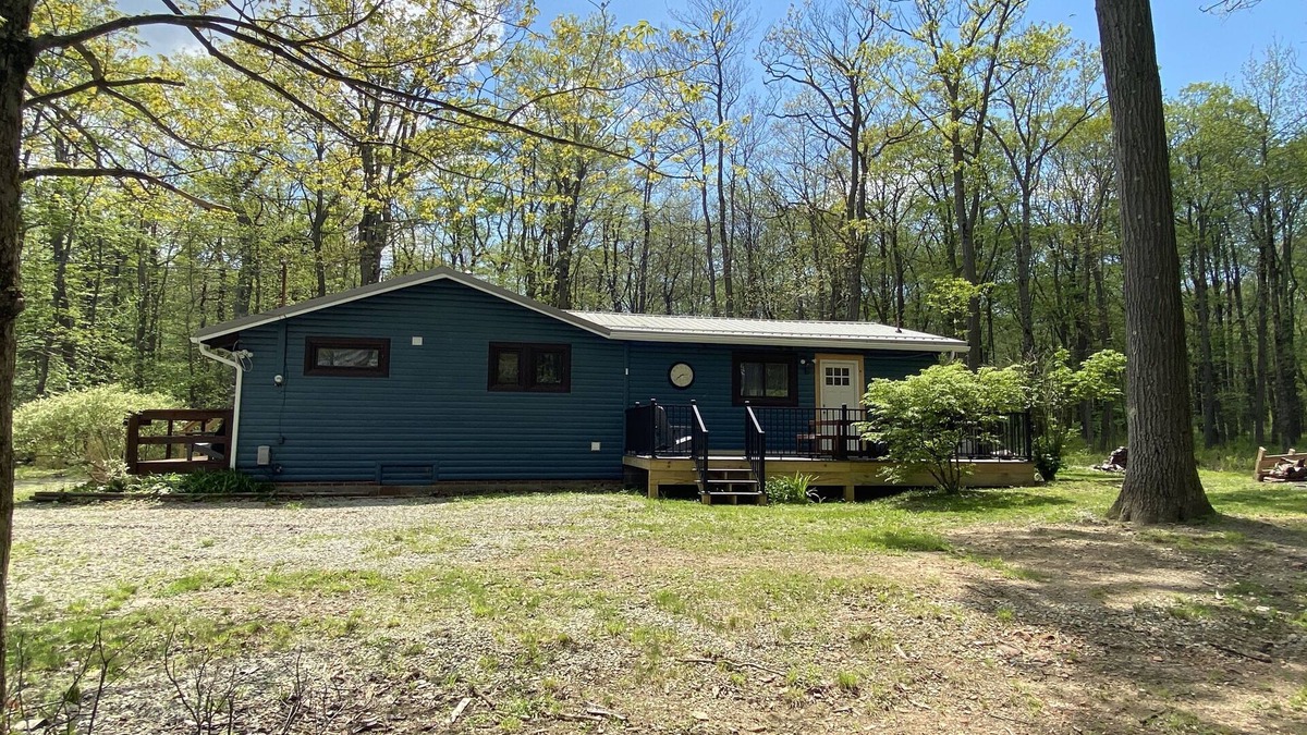 Gray Cabin | Cozy and private mountain retreat at the top of Laurel Mountain