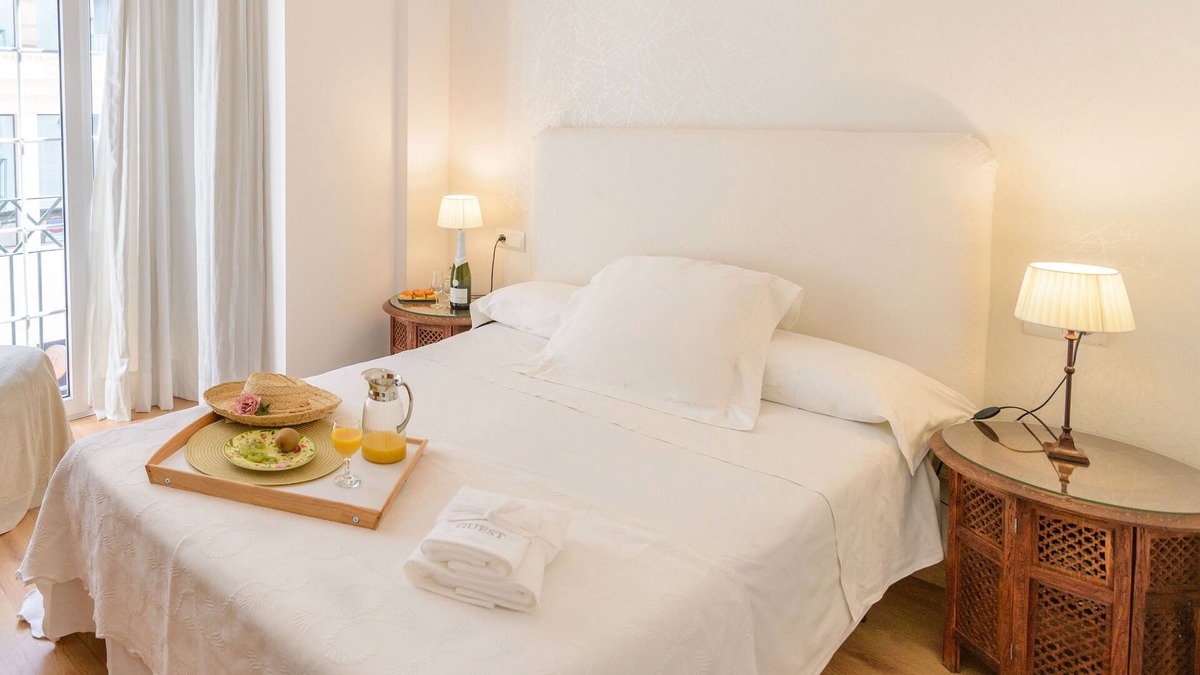 Perchel Sur Apartment | COZY AND QUIET FLAT IN THE HISTORICAL CITY CENTRE. WITH LIGHT ANDALUSIAN PATIO
