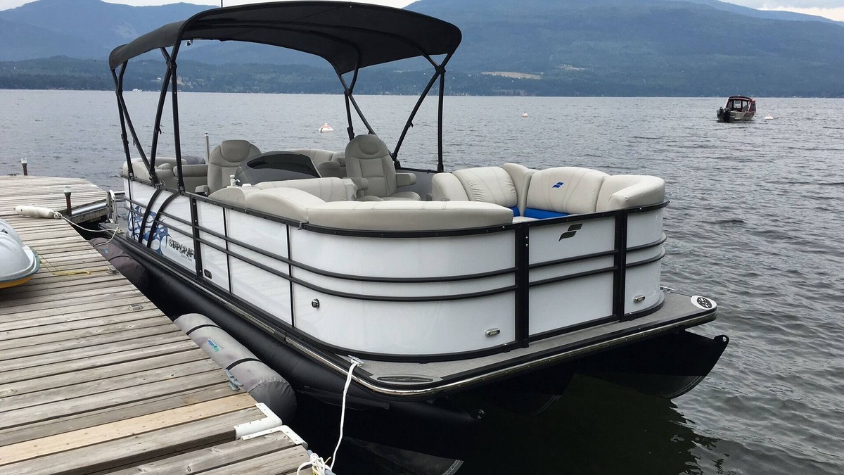 Blind Bay House | Cozy and quiet !! on the Shuswap !! Sunsets !!