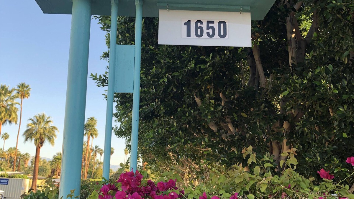 Tahquitz River Estates Condo | Cozy and quiet Palm Springs one bed/2 bath condo near Smoke Tree shopping area!
