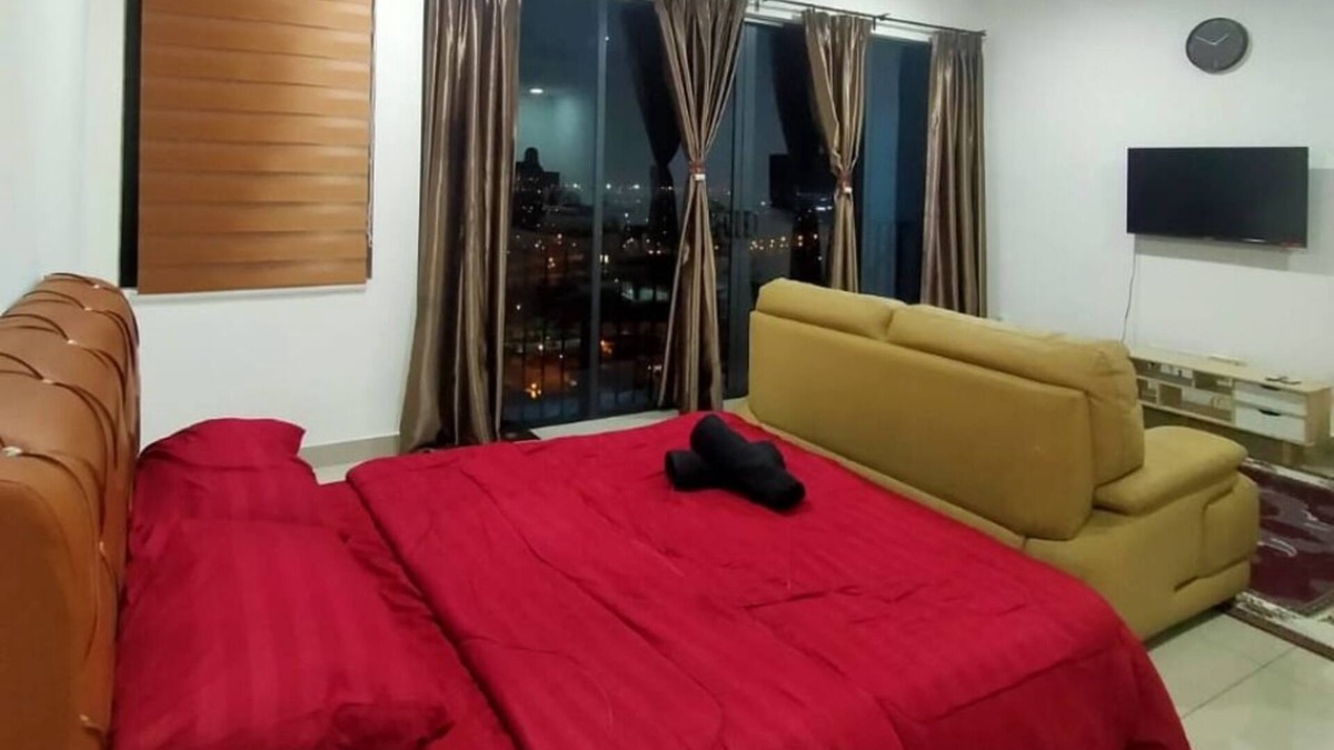 Shah Alam Apartment | Cozy and Relaxed Stay @ P. Daisey Studio Suite @Trefoiln