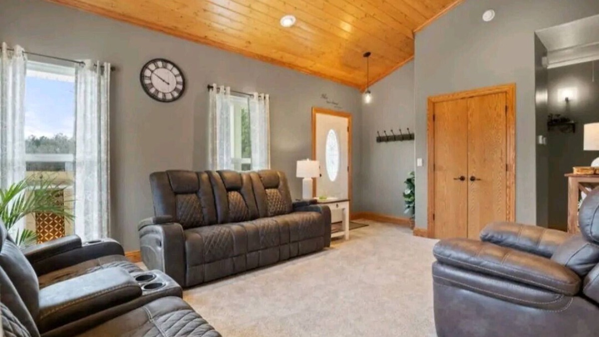 DeRidder Cottage | Cozy and relaxing 2 bedroom home in a populated rural area