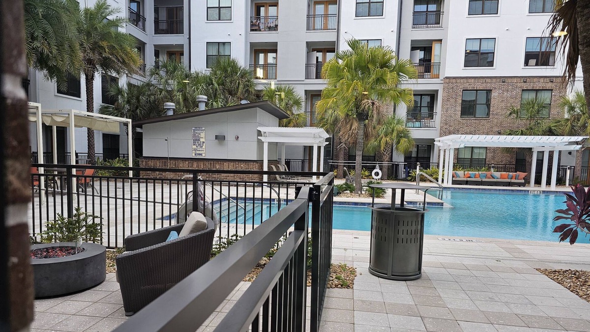 Northwest Orlando Apartment | Cozy and Spacious 1 bedroom King suite 10 mins from Downtown