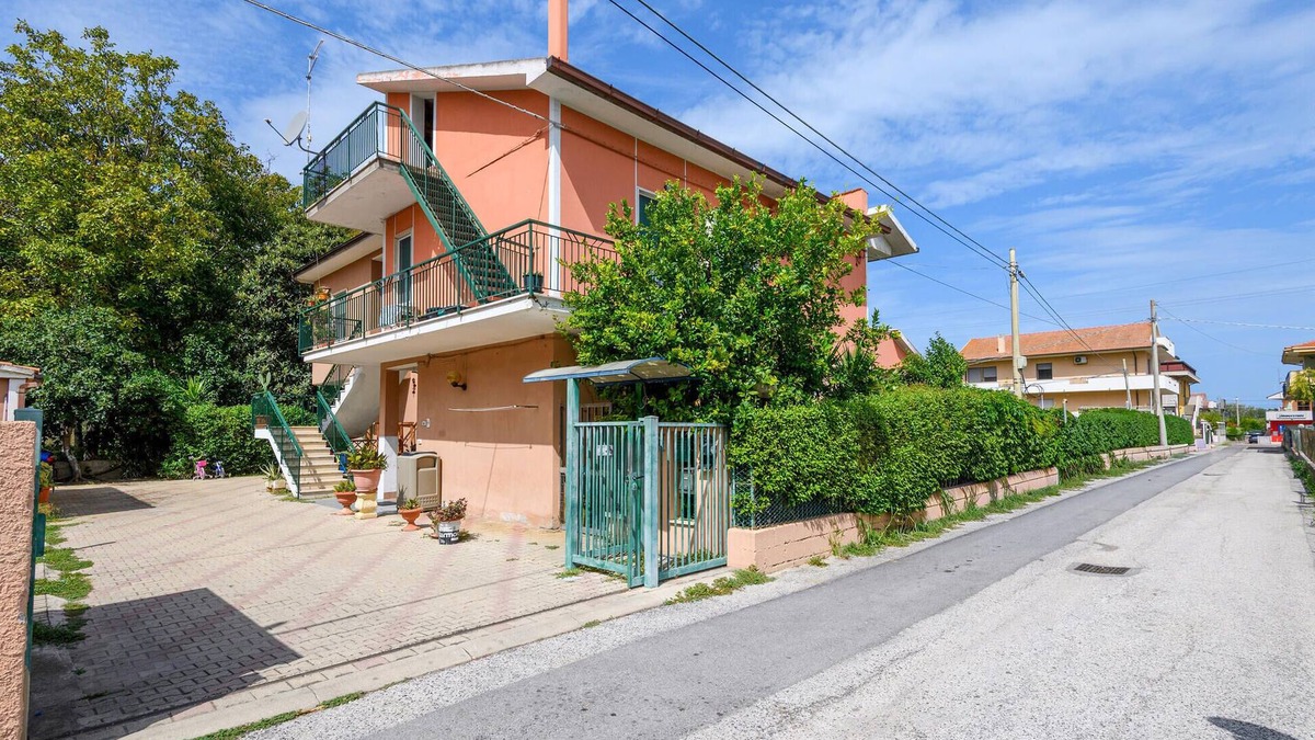 Marina di Citta Sant'Angelo Apartment | Cozy apartment in Marina di Sant'Angelo