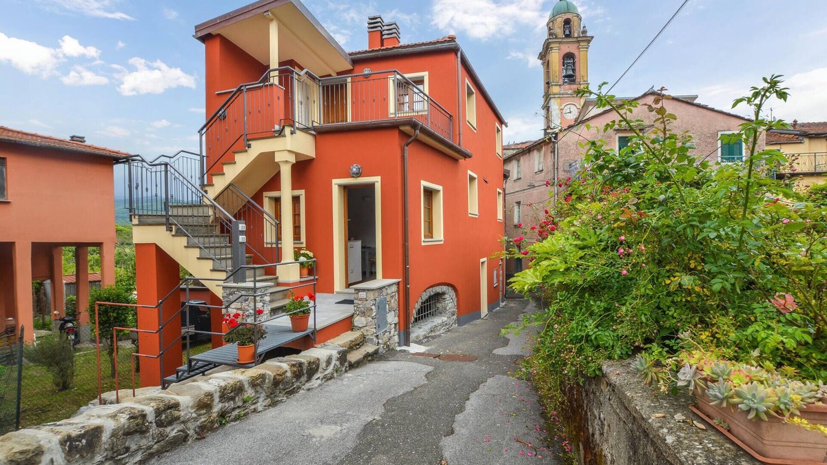 San Pietro Vara Apartment | Cozy apartment in san pietro vara -sp-