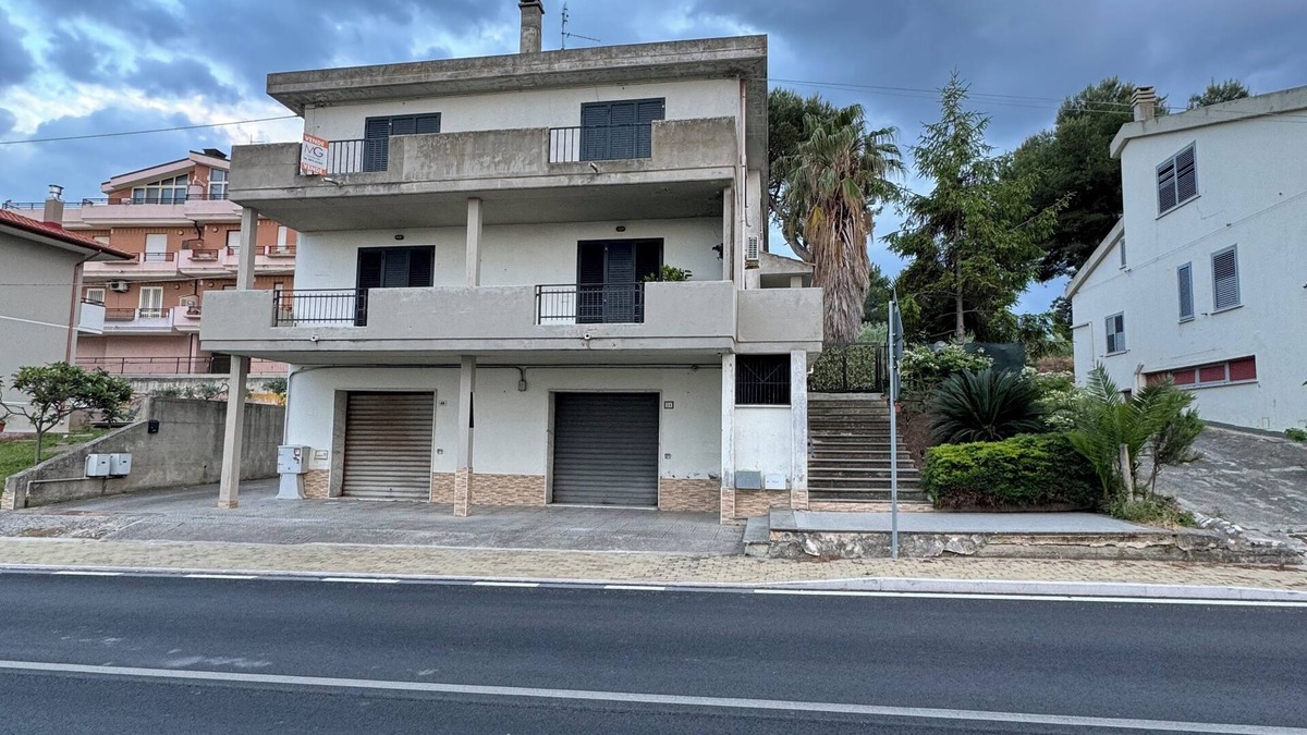 Petacciato Apartment | Cozy apartment within walking distance of the sea, with pets allowed
