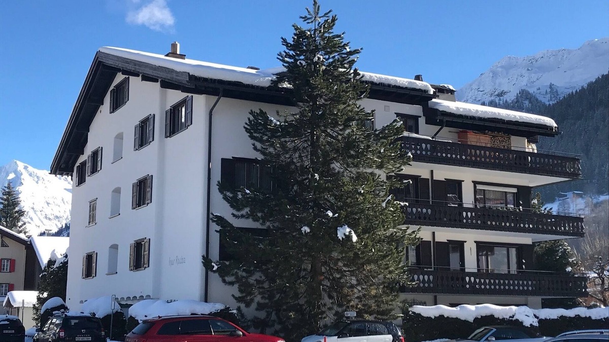 Klosters-Serneus Apartment | Cozy apartment at Klosters Platz, 4-6 pers, Wifi