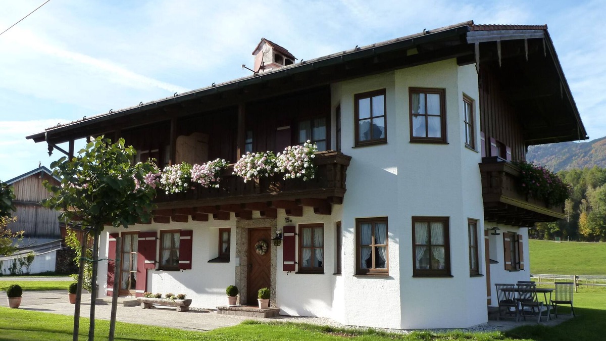 Gmain Apartment | Cozy apartment in the mountains near Salzburg
