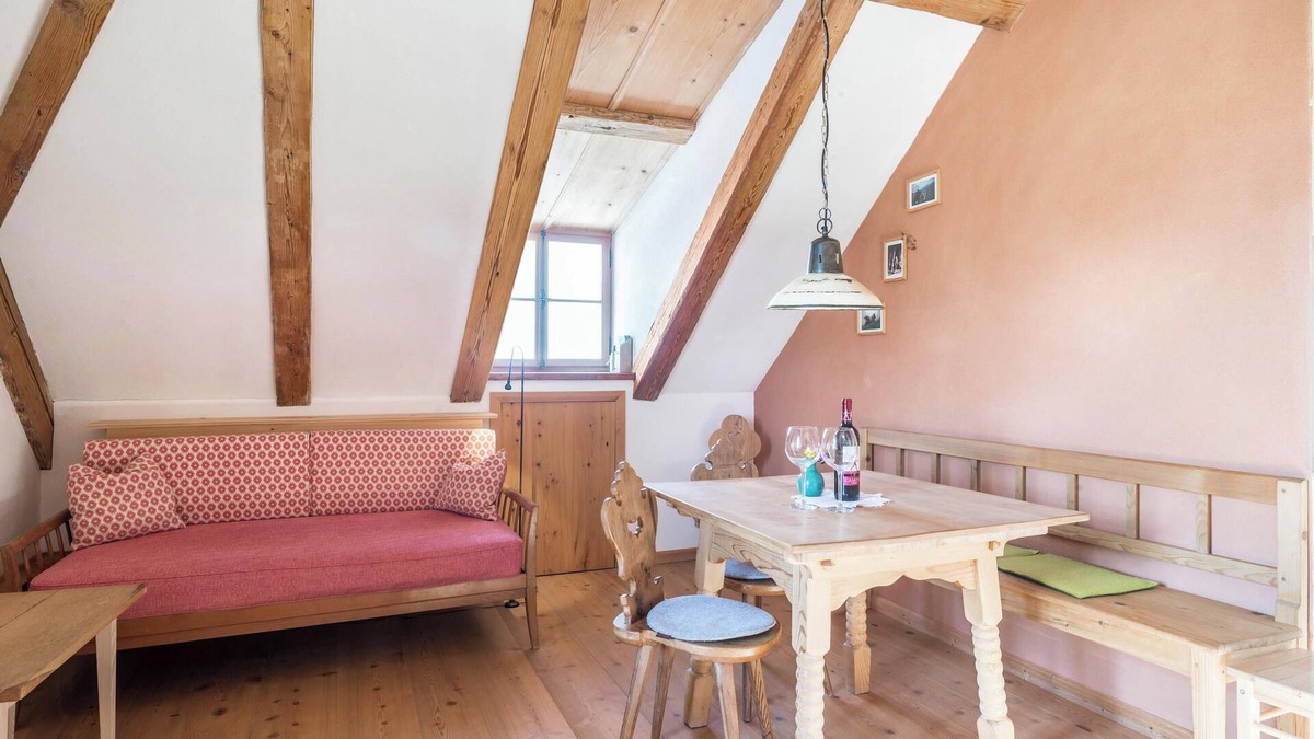 Unterammergau Apartment | Cozy Apartment "Ferienwohnung Wachsbichl" with Mountain View