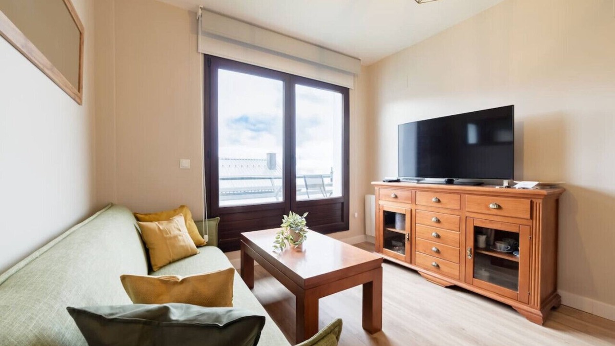 Pradollano Apartment | Cozy Apartment Free Parking Terrace & Views