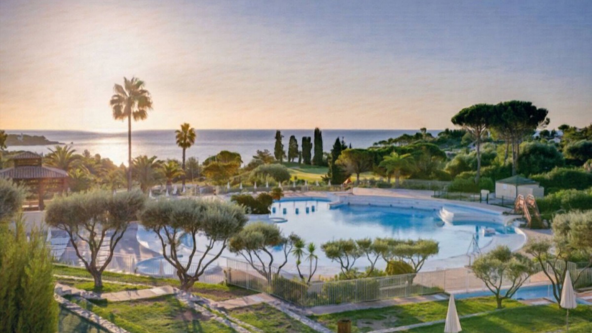 Agay Apartment | Cozy Apartment in Agay with Stunning Views