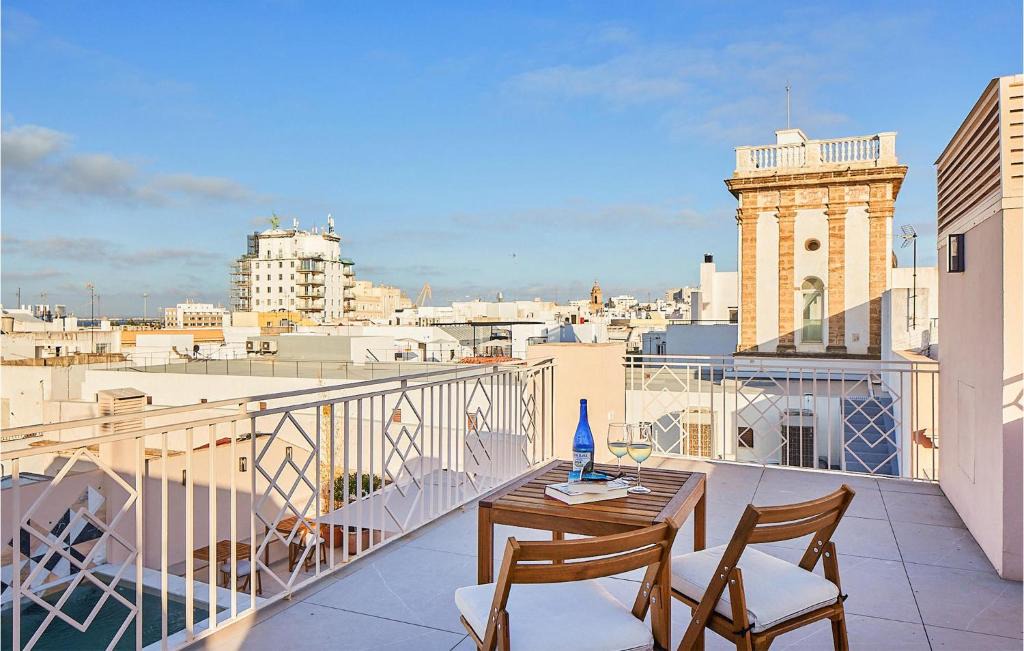 Old Town Apartment | Cozy Apartment In Cádiz With Wifi