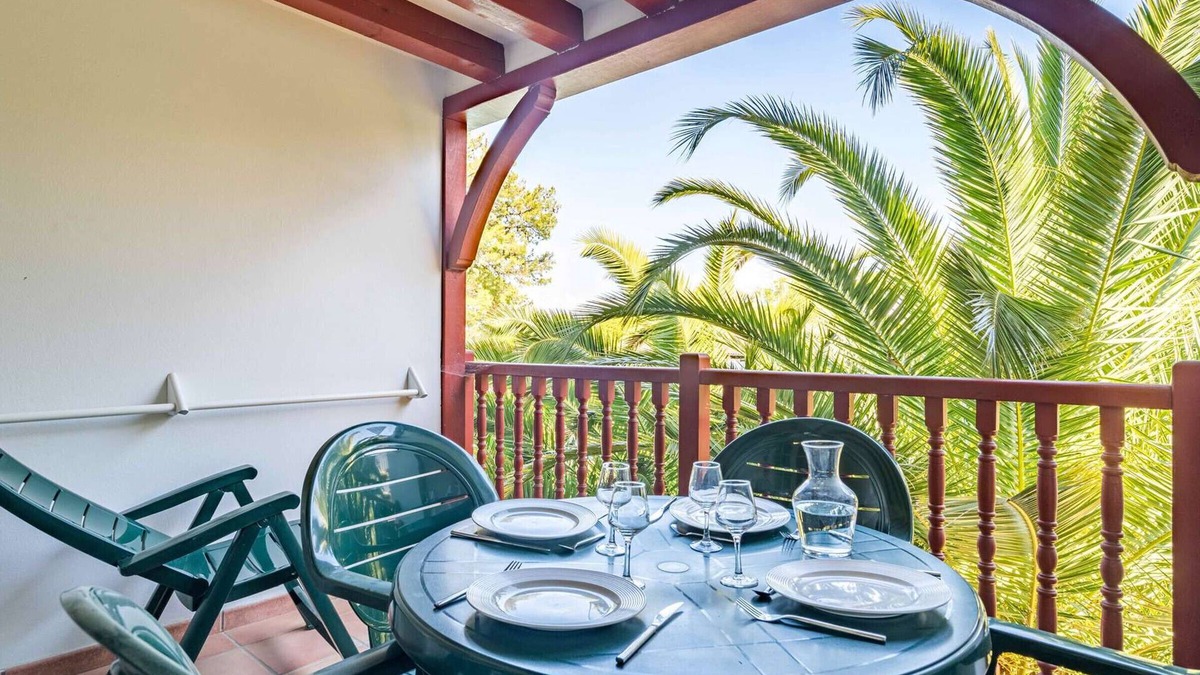 Ciboure Apartment | Cozy Apartment in Ciboure with Pool, Balcony, and Golf Nearby