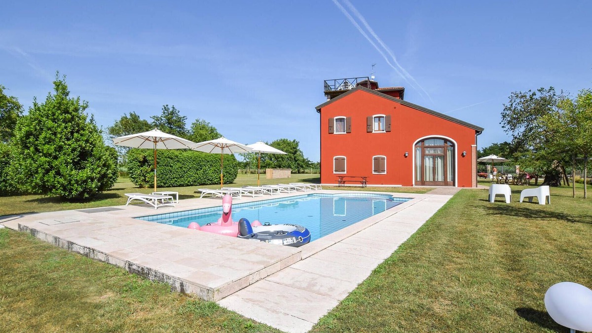 Lido di Jesolo Apartment | Cozy apartment in Jesolo VE with WiFi
