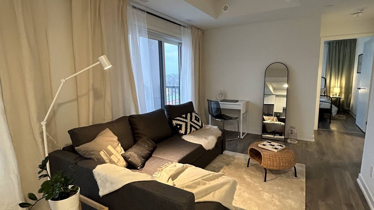 Brookhaven - Amesbury Condo | Cozy apartment in mid-town Toronto with parking. Pet friendly!