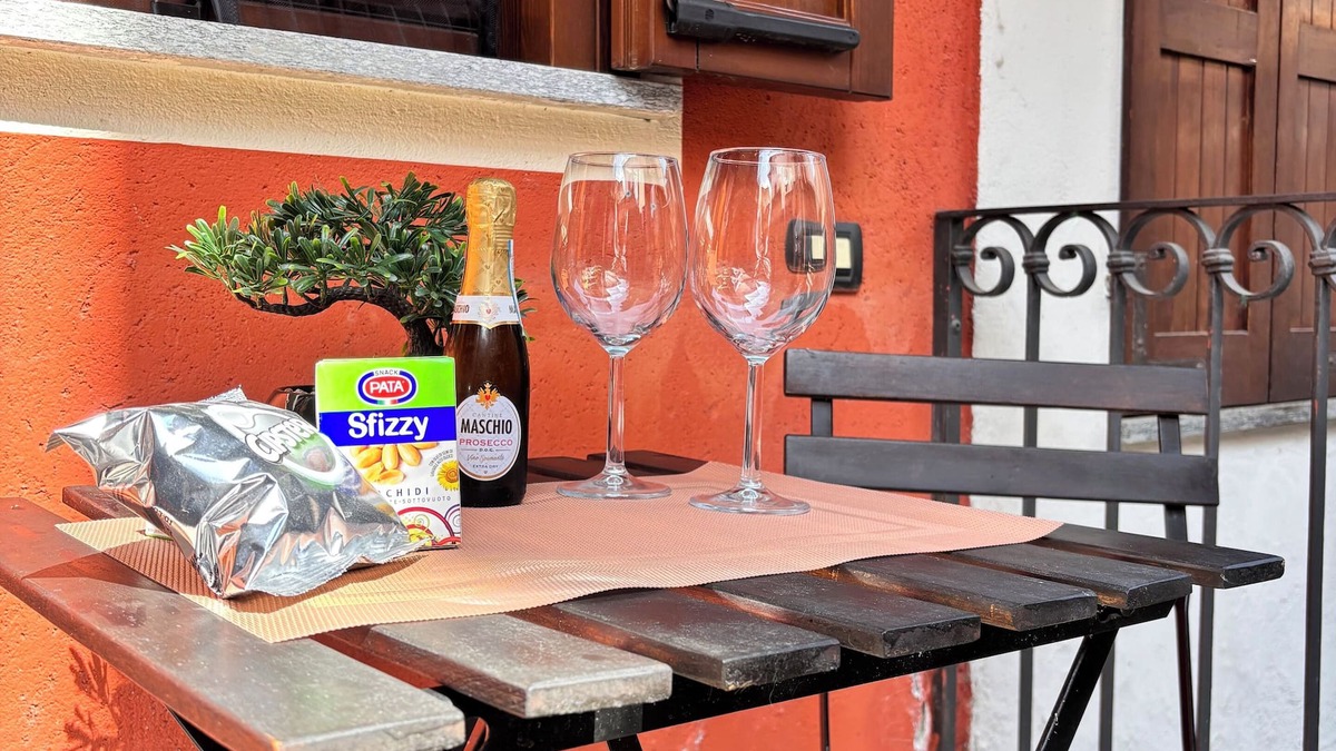 Dagnente Apartment | Cozy apartment in quiet courtyard with attached terrace