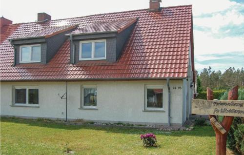 Hinrichshagen Apartment | Cozy Apartment In Rostock With Wifi